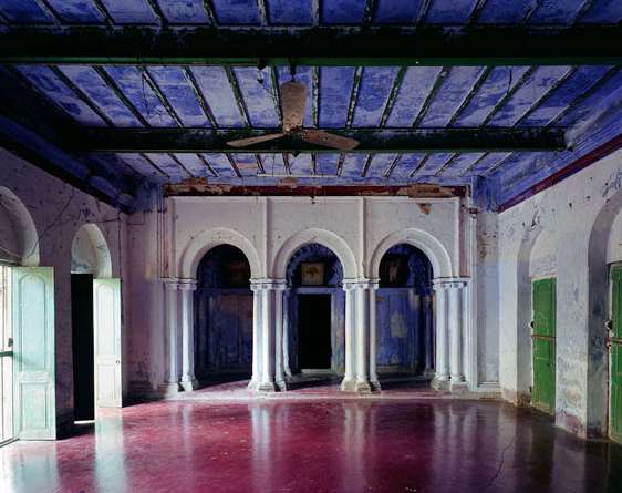 Thomas Jorion: Serie "Vestiges d’Empire", Institution Religieuse, Salle Commune, Chandernagor, Indien, 2014